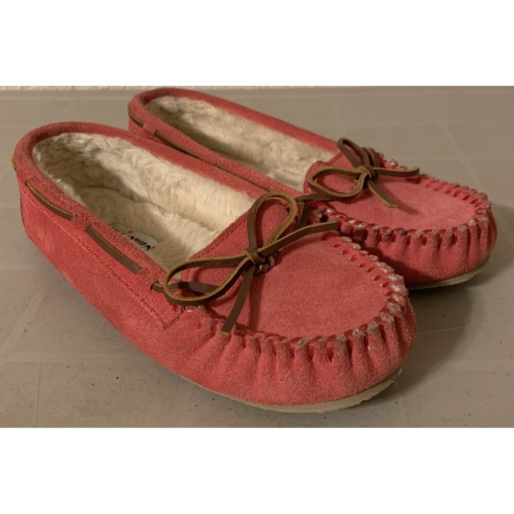 Minnetonka Moccasin Slippers Shoes Women’s 7 Pink Suede Faux Fur Rubber Sole - Picture 7 of 7